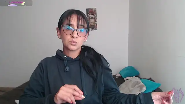 Snapshot of party2col chatting on April 7, 7:36 pm party2col online show from April 7, 7:36 pm