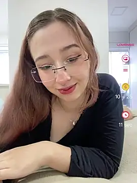 tsuki chan on online show from May 24, 7:30 pm