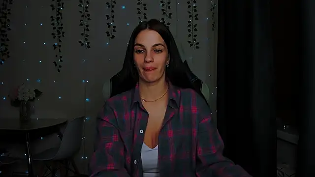 KarlaSim online show from January 28, 10:56 pm