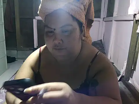 Snapshot of xxbigboootyxx chatting on September 17, 11:56 am xxbigboootyxx online show from September 17, 11:56 am