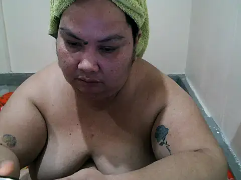 xxbigboootyxx online show from July 22, 1:03 pm
