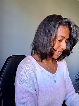 Goldenlace online show from January 13, 1:28 pm