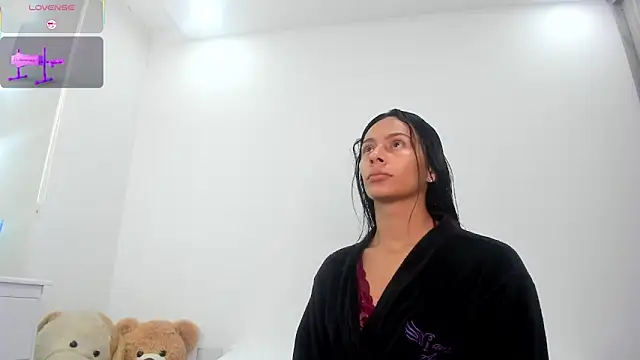 Snapshot of karlyn_angels chatting on February 19, 6:04 pm karlyn angels online show from February 19, 6:04 pm