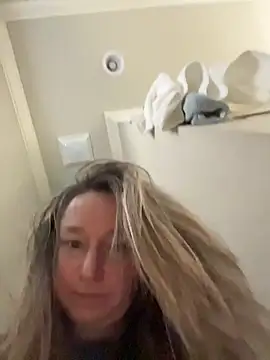 Vivian MayXxX online show from November 23, 7:57 pm