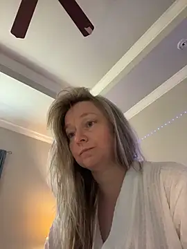 Snapshot of Vivian_MayXxX chatting on March 23, 6:56 pm Vivian MayXxX online show from March 23, 6:56 pm