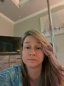 Snapshot of Vivian_MayXxX chatting on May 3, 7:31 pm Vivian MayXxX online show from May 3, 7:31 pm