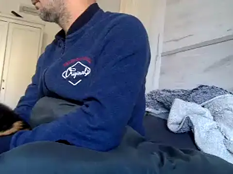 curioushetero online show from December 20, 8:38 am