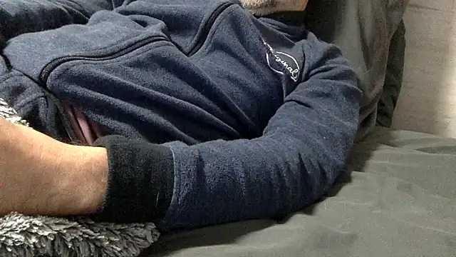 curioushetero online show from February 10, 9:04 pm
