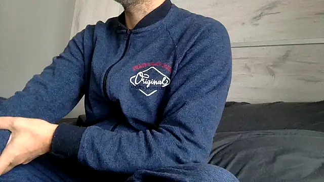 curioushetero online show from February 11, 12:05 pm