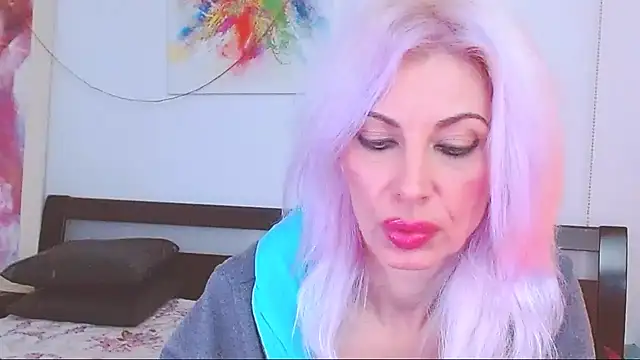 HoneyLara online show from January 28, 11:17 pm