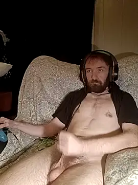 Snapshot of ShadowyTube chatting on February 6, 5:14 am ShadowyTube online show from February 6, 5:14 am