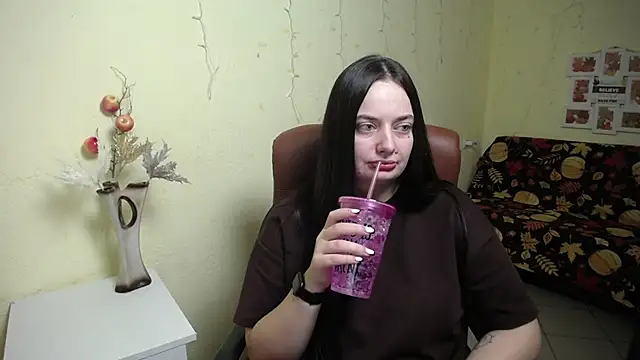 MilanaPrice online show from November 15, 6:15 pm