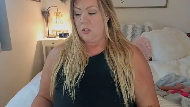 Snapshot of JESS_LOVES chatting on September 19, 4:18 pm JESS LOVES online show from September 19, 4:18 pm