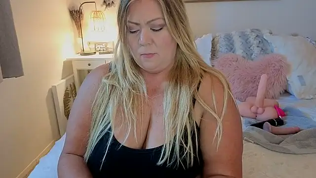 Snapshot of JESS_LOVES chatting on October 2, 6:48 pm JESS LOVES online show from October 2, 6:48 pm