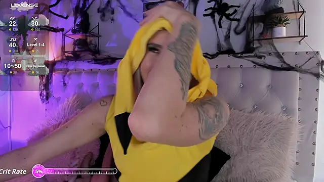 Snapshot of Atenea_Klett_ chatting on October 29, 2:19 pm Atenea Klett online show from October 29, 2:19 pm