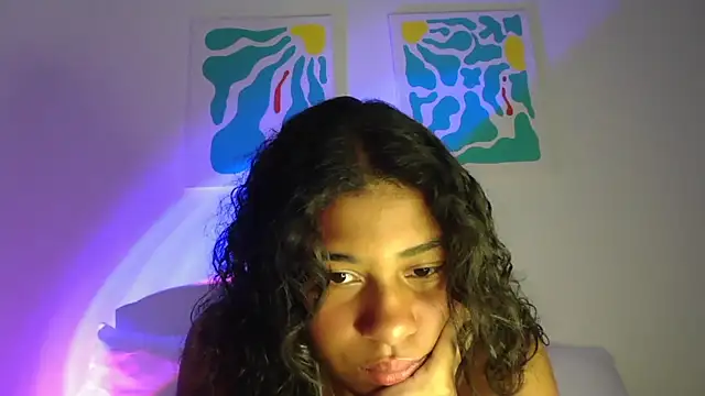 dark enchantress  online show from March 15, 1:00 am