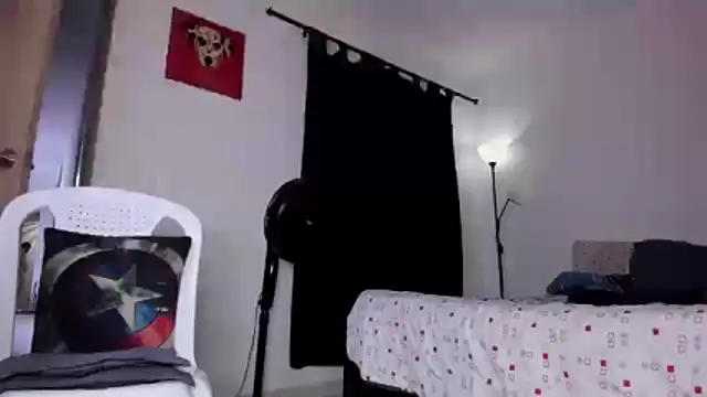 Cloudy pigDude online show from April 27, 3:48 am