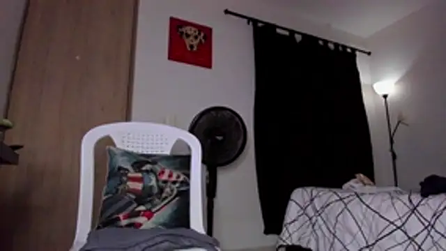Cloudy pigDude online show from May 9, 3:23 am