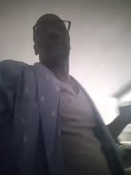 Snapshot of PartyAnimalfreak chatting on December 5, 3:41 pm PartyAnimalfreak online show from December 5, 3:41 pm