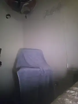 Snapshot of PartyAnimalfreak chatting on December 19, 9:22 pm PartyAnimalfreak online show from December 19, 9:22 pm