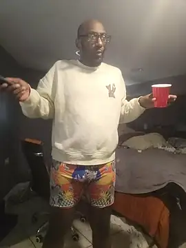 Snapshot of PartyAnimalfreak chatting on February 17, 5:52 pm PartyAnimalfreak online show from February 17, 5:52 pm