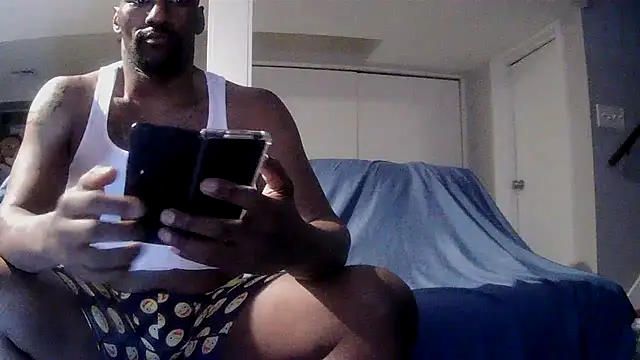 Snapshot of PartyAnimalfreak chatting on April 4, 8:45 am PartyAnimalfreak online show from April 4, 8:45 am