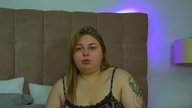 LillianKim online show from November 6, 6:31 pm