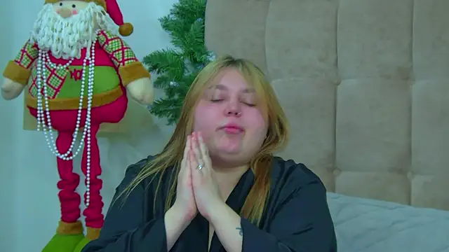 LillianKim online show from December 21, 6:31 am