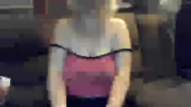 Snapshot of AuroraSyn79 chatting on July 28, 5:25 am AuroraSyn79 online show from July 28, 5:25 am
