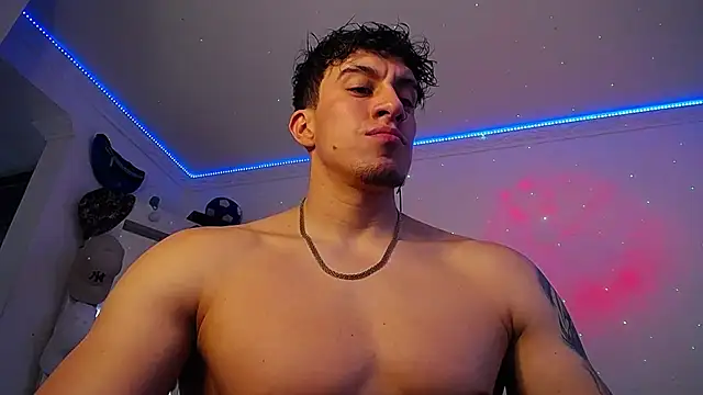 strongboy  online show from November 6, 7:04 pm