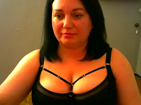 Snapshot of AmanaGi chatting on December 30, 1:03 pm AmanaGi online show from December 30, 1:03 pm