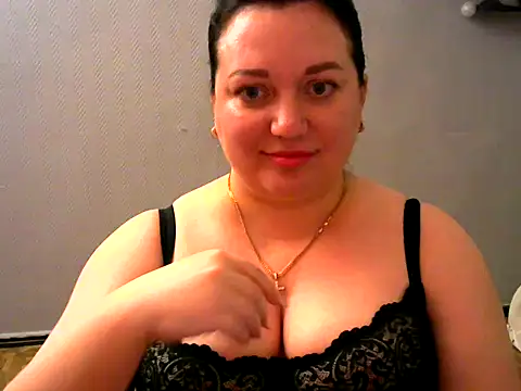 Snapshot of AmanaGi chatting on February 4, 4:39 pm AmanaGi online show from February 4, 4:39 pm