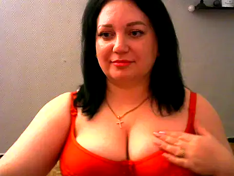 Snapshot of AmanaGi chatting on February 5, 4:47 pm AmanaGi online show from February 5, 4:47 pm