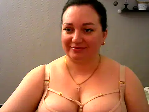 Snapshot of AmanaGi chatting on February 7, 12:28 pm AmanaGi online show from February 7, 12:28 pm