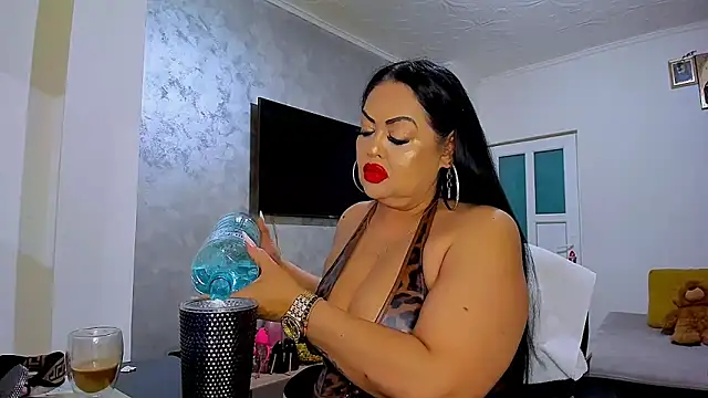 Brendaxx1 online show from May 15, 8:49 pm