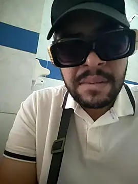 eljefe1119 online show from March 4, 6:07 pm