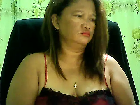 Snapshot of hott_scarlett chatting on January 13, 9:53 pm hott scarlett online show from January 13, 9:53 pm