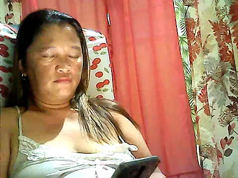 hott scarlett online show from April 25, 1:41 pm