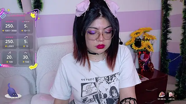 Catwhite  online show from January 8, 4:09 pm