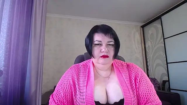 JuicyLady Di online show from February 2, 5:21 am