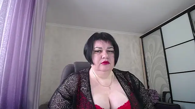 JuicyLady Di online show from February 6, 6:08 am