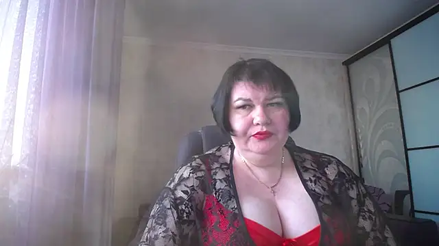 JuicyLady Di online show from February 14, 5:41 am