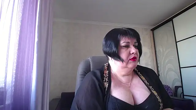 JuicyLady Di online show from March 18, 1:20 pm