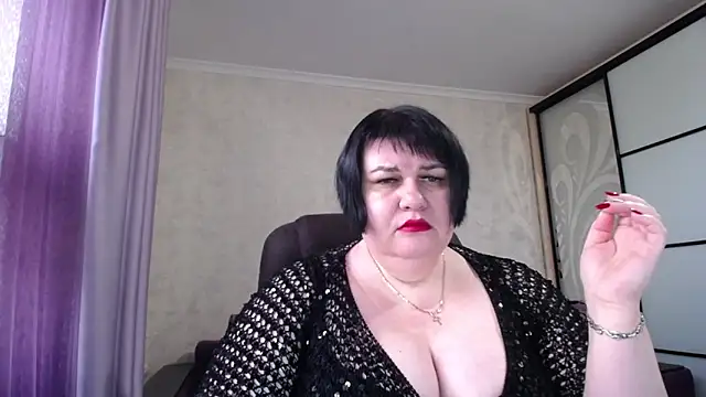 JuicyLady Di online show from November 17, 10:32 am