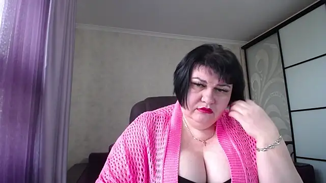 JuicyLady Di online show from December 5, 8:34 am