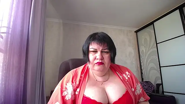 JuicyLady Di online show from May 7, 7:36 am