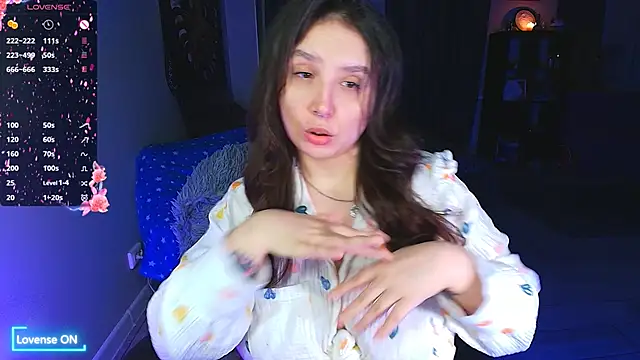 NicoleFancy online show from March 21, 6:00 pm