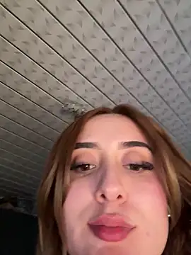 Snapshot of Sam_Thompsoon_ chatting on February 19, 10:31 pm Sam Thompsoon online show from February 19, 10:31 pm