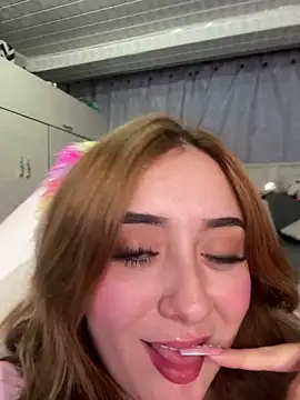 Snapshot of Sam_Thompsoon_ chatting on March 6, 5:35 am Sam Thompsoon online show from March 6, 5:35 am