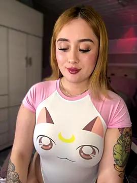 Snapshot of Sam_Thompsoon_ chatting on October 15, 2:11 am Sam Thompsoon online show from October 15, 2:11 am